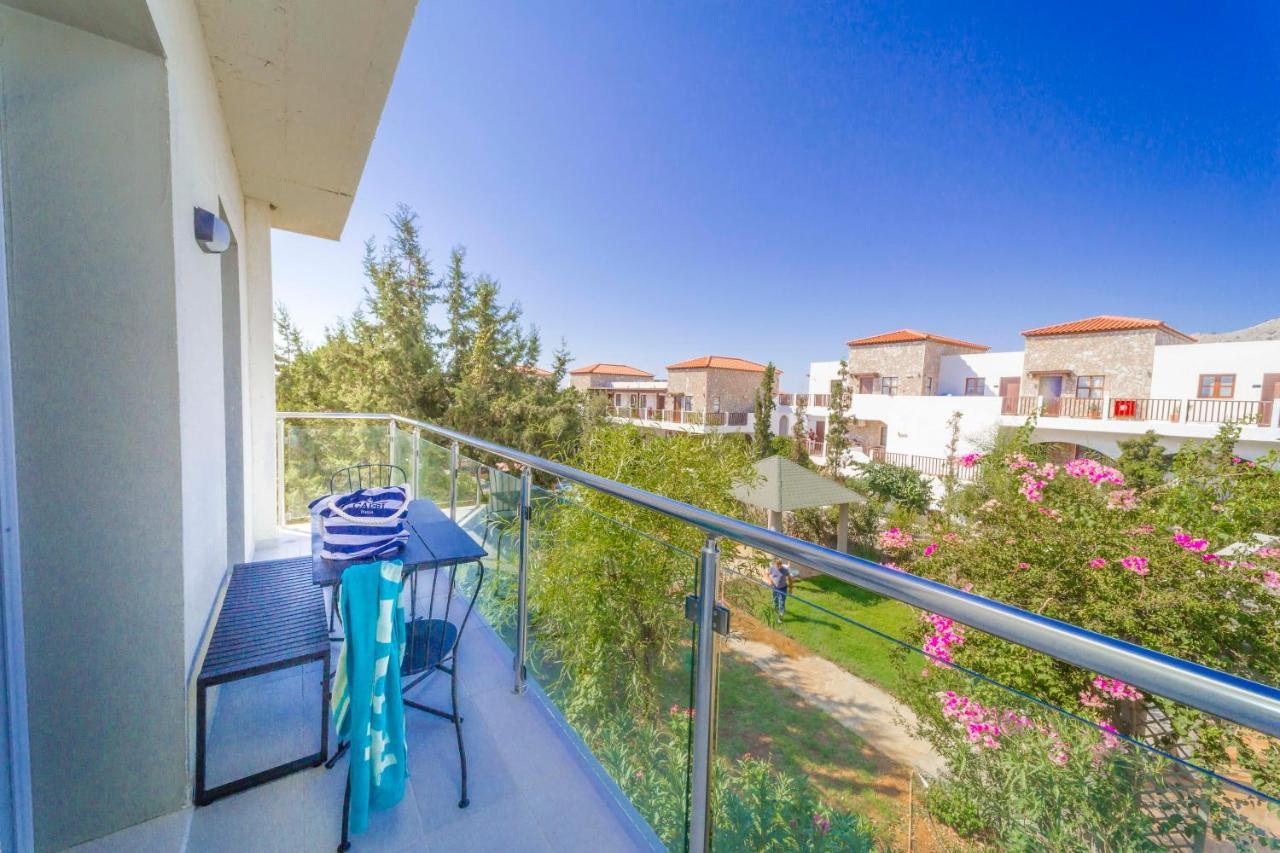 Amaryllis Front Beach Hotel Лардос Екстериор снимка