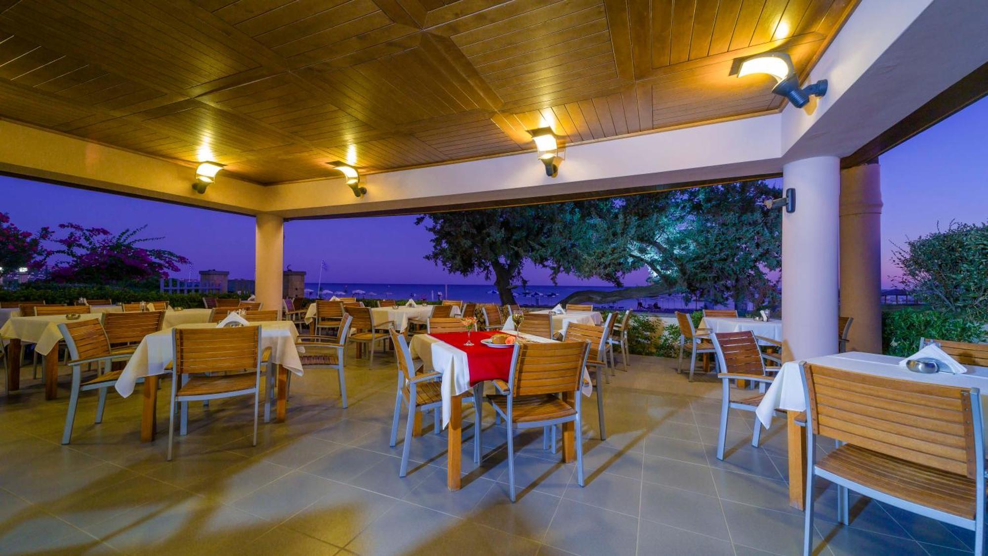 Amaryllis Front Beach Hotel Лардос Екстериор снимка