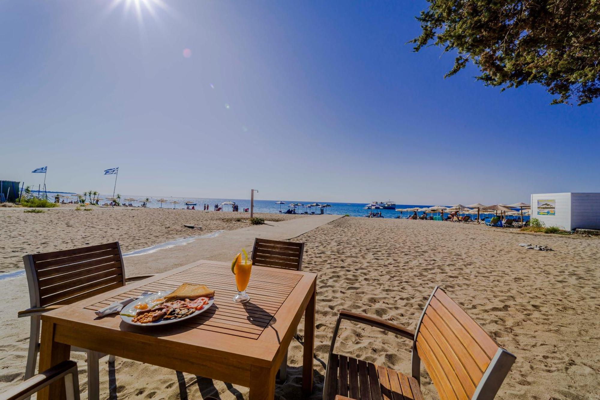 Amaryllis Front Beach Hotel Лардос Екстериор снимка