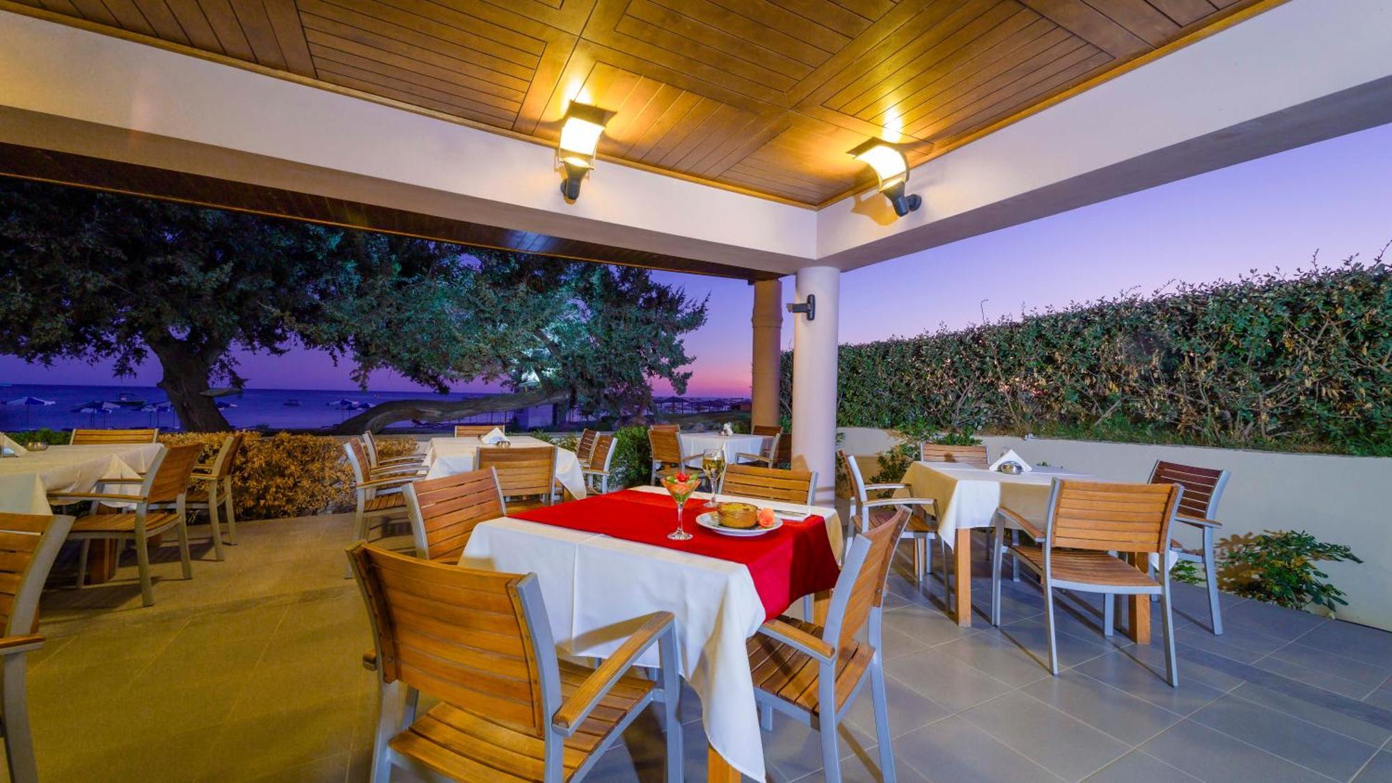 Amaryllis Front Beach Hotel Лардос Екстериор снимка