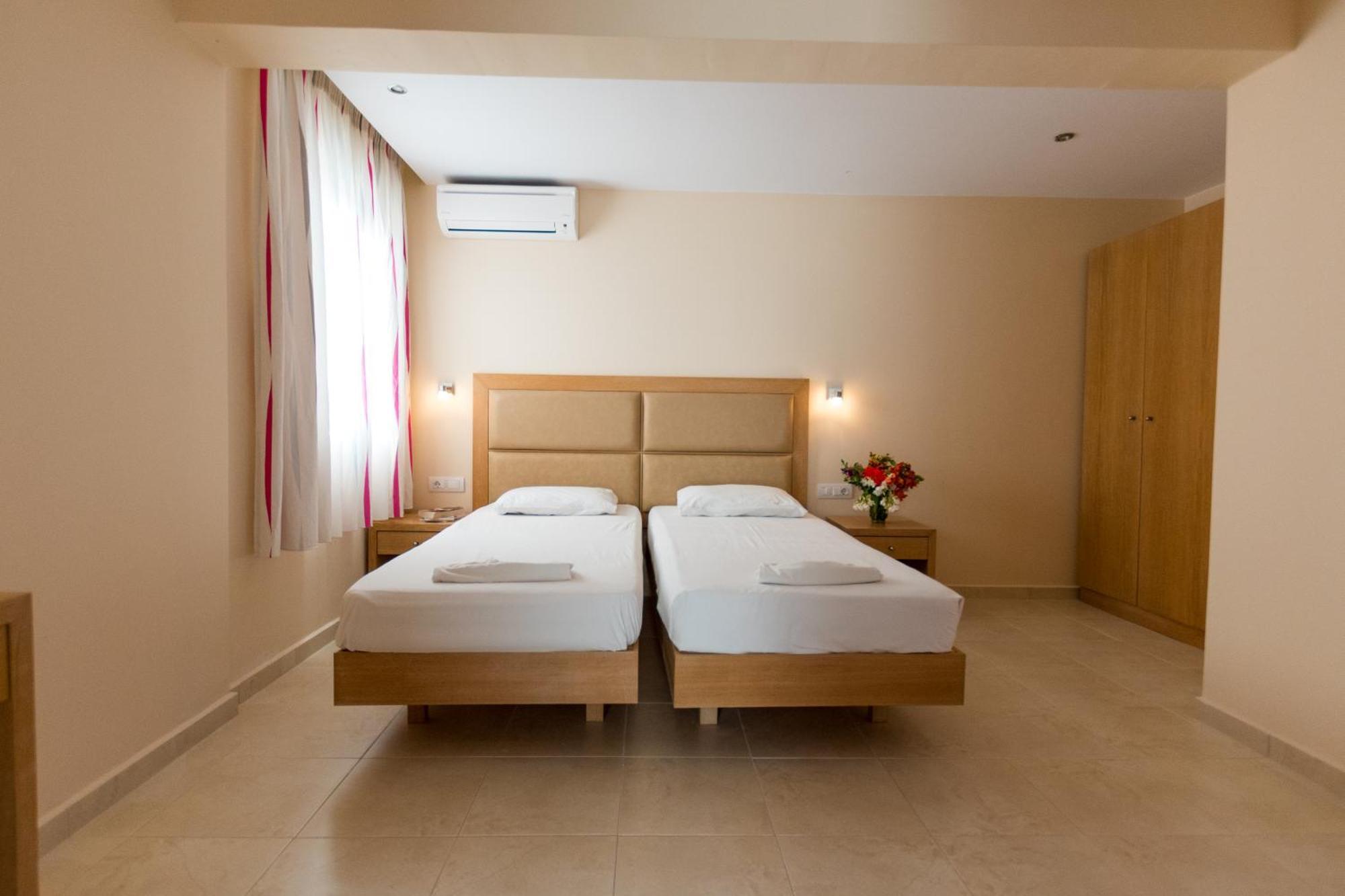 Amaryllis Front Beach Hotel Лардос Екстериор снимка