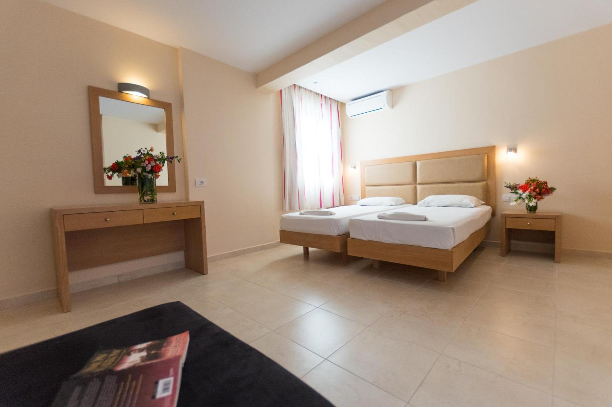 Amaryllis Front Beach Hotel Лардос Екстериор снимка